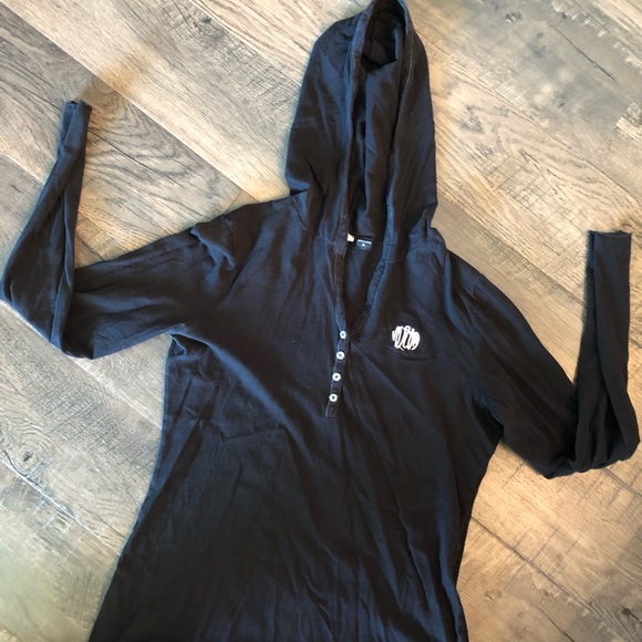 Volcom Tops - Volcom hoodie T-shirt XL Volcom Tops - Volcom hoodie T-shirt XL